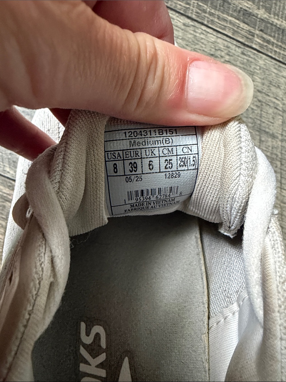 Brooks Women's Running Shoes in Light Beige/Off-White - Picture 7 of 9